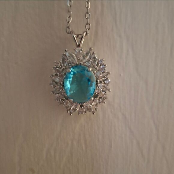 Blue Diamond Topaz Pendant with Necklace - Picture 5 of 9